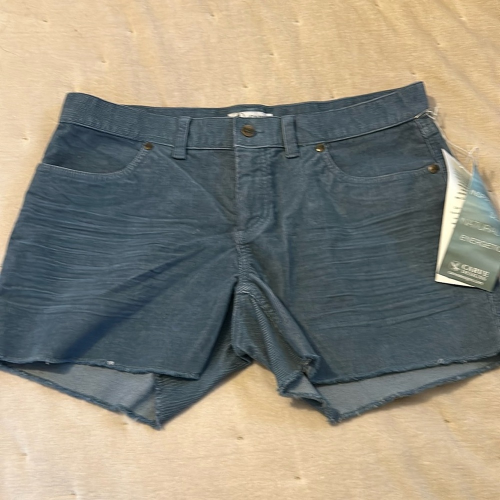 Title Nine Carve Designs Dogtown shorts size 6 - Brand New with Tags